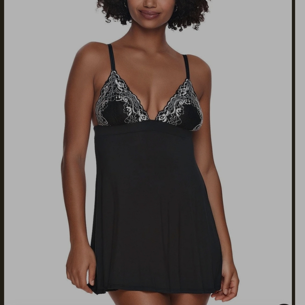 Jezebel Demure Chemise Black White